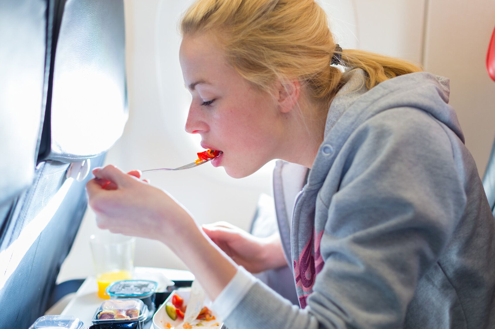 plan-ahead-what-you-can-bring-on-the-plane-to-eat